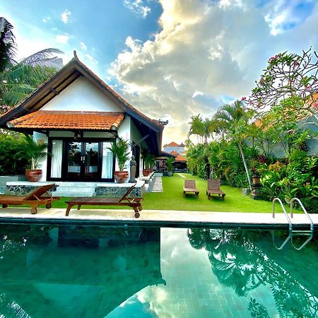 Puri Ayu Hotel Canggu Kültér fotó
